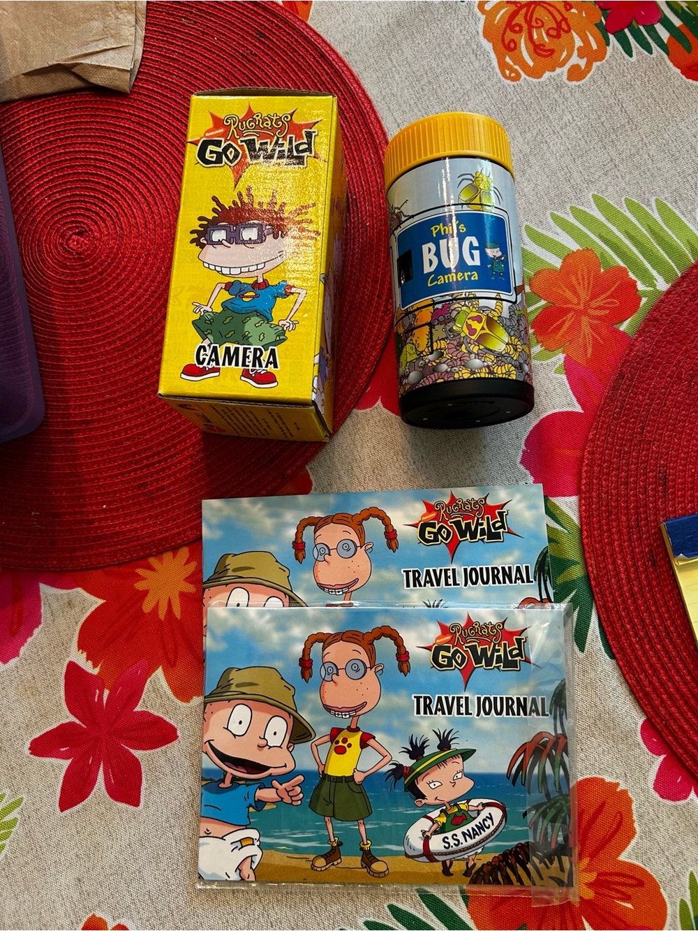 Nickelodeon Rugrats Go Wild Big Camera and 2 Travel Journals